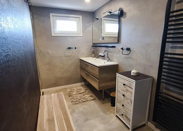 Holiday home Bungalowpark De Horn - 403